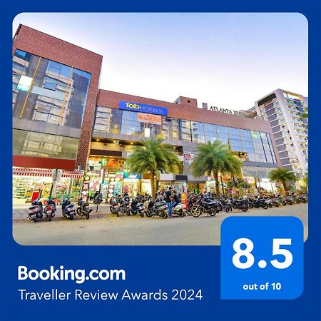 Fabhotel Happinex 苏拉特 外观 照片