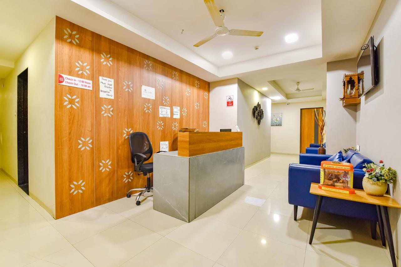 Fabhotel Happinex 苏拉特 外观 照片