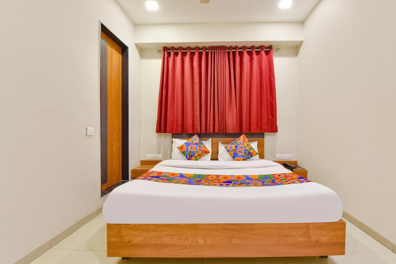 Fabhotel Happinex 苏拉特 外观 照片