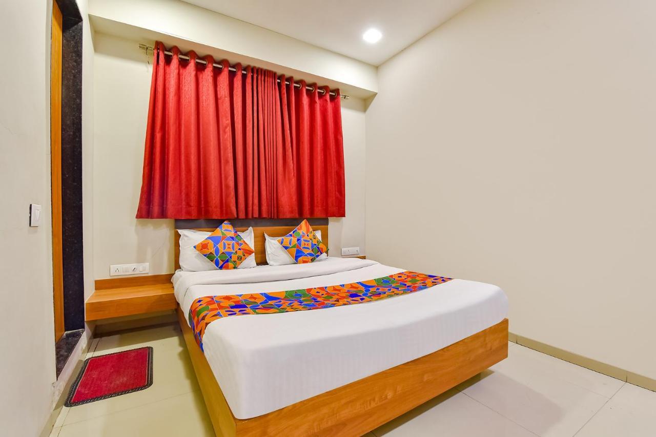 Fabhotel Happinex 苏拉特 外观 照片