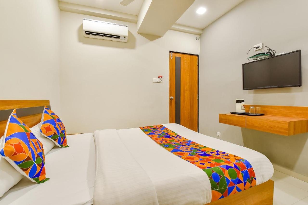 Fabhotel Happinex 苏拉特 外观 照片